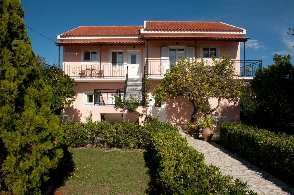 Maria's Paradise דירה Astrakeri